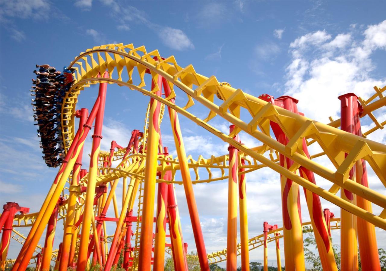 BETO CARRERO World apto 2 Suites - Gravatá Navegantes Esterno foto
